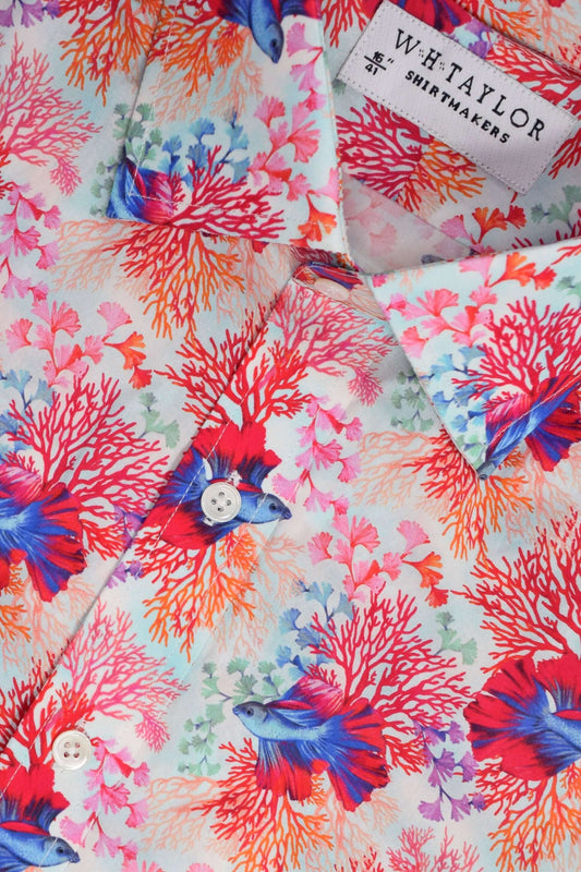 Großes maßgeschneidertes Herrenhemd aus kompakter Baumwolle mit rosa Blumenmuster